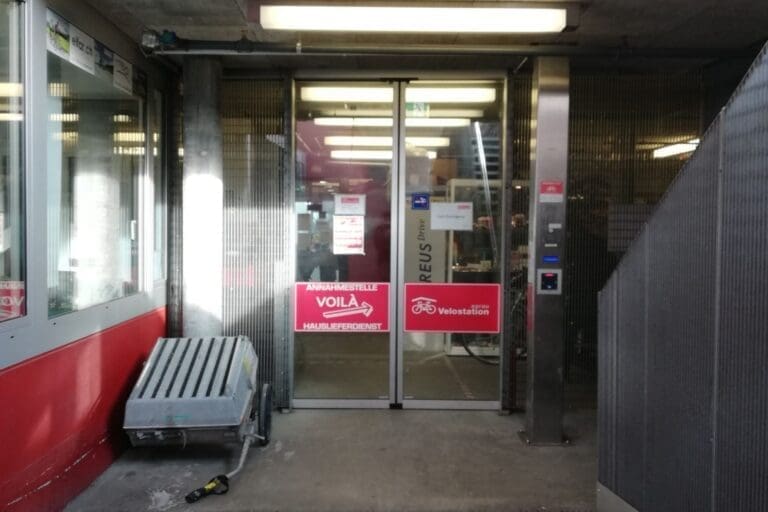 Velostation – Aarau (Bahnhof)